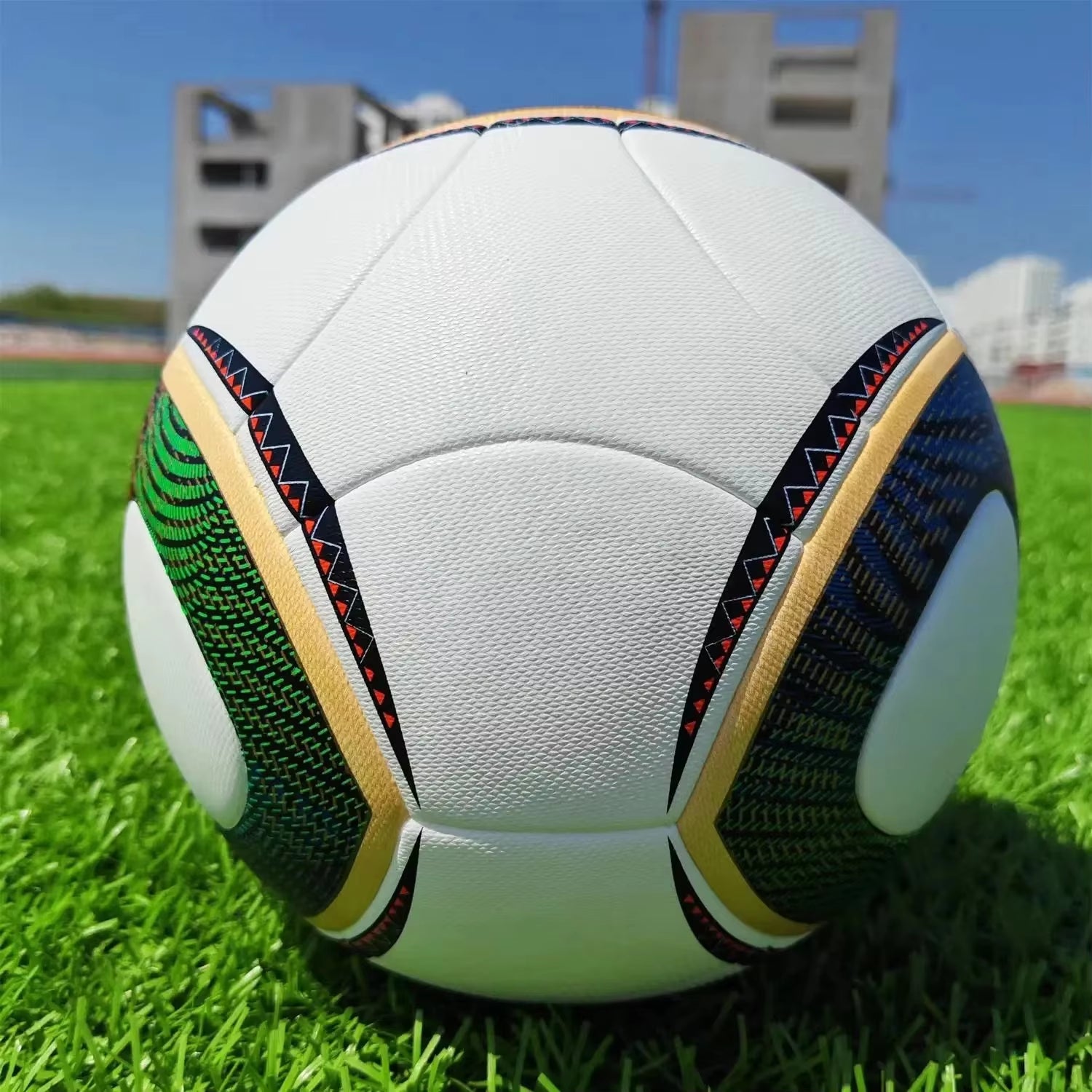 2010 Football Men Women High Quality Size 5 Pu Sports Training Futebol Adult Kids Professional Team Match Soccer Ball Gift