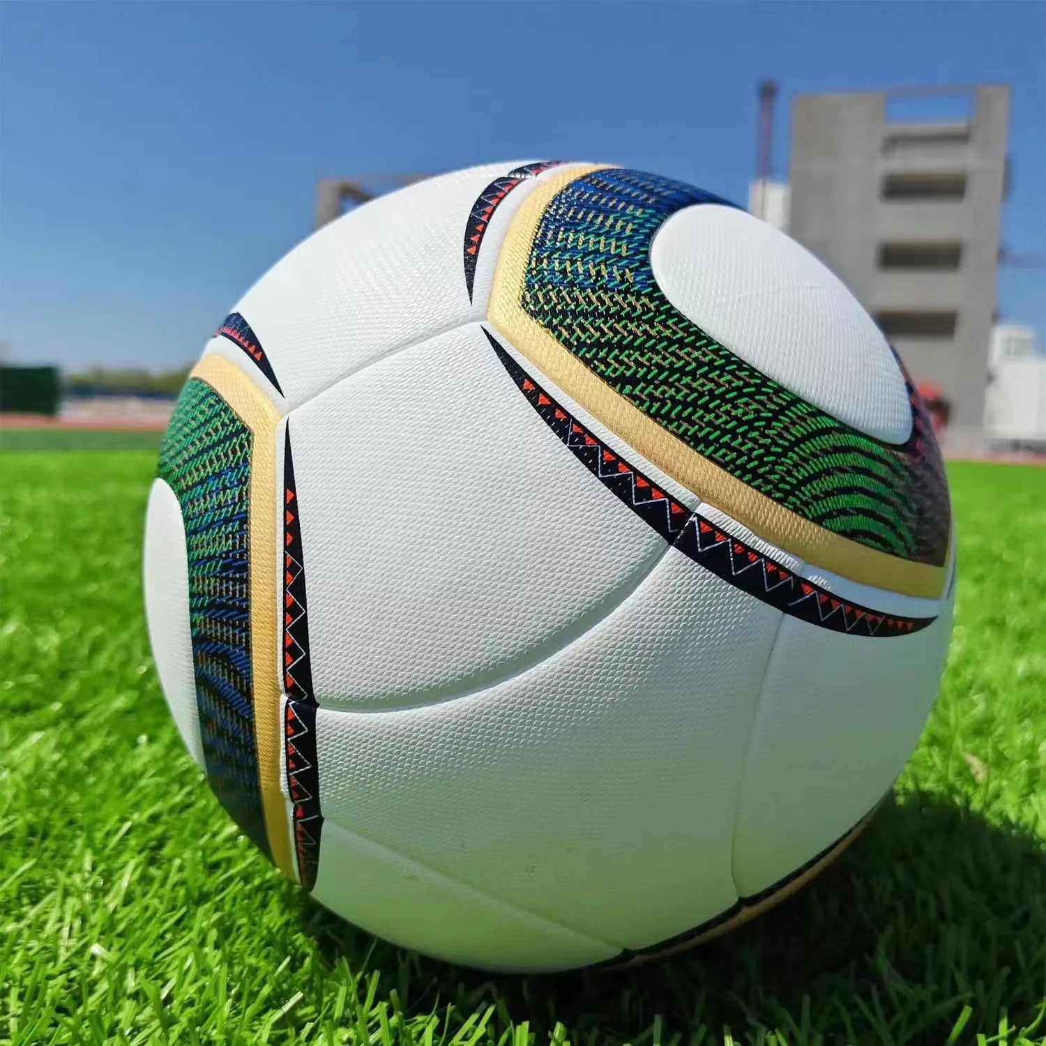 2010 Football Men Women High Quality Size 5 Pu Sports Training Futebol Adult Kids Professional Team Match Soccer Ball Gift